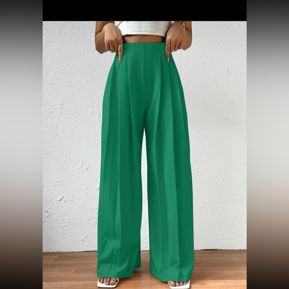 High-Waist - Wide-Leg Pants in Luxurious Green - NWT - Picture 8 of 9